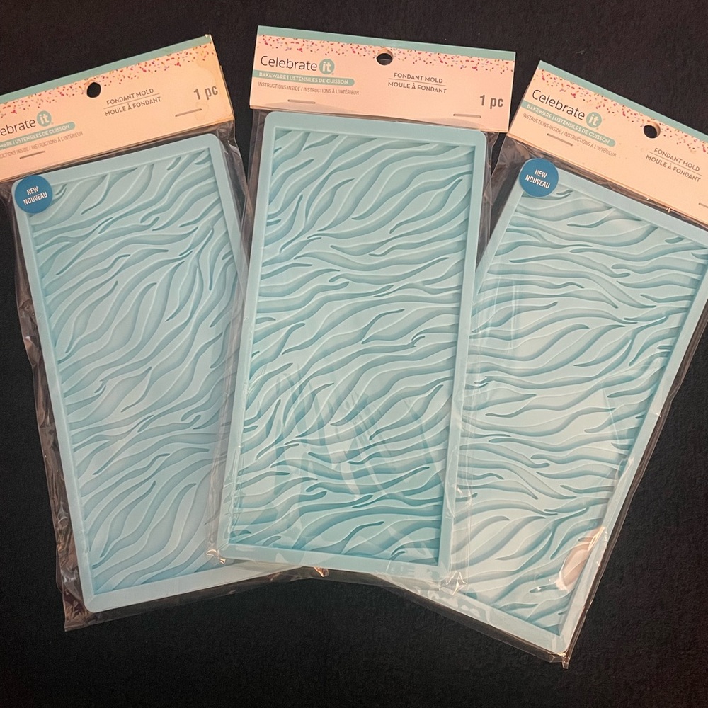 NIP Lot of 3 Celebrate It Blue Wave Embossing Silicone Mold